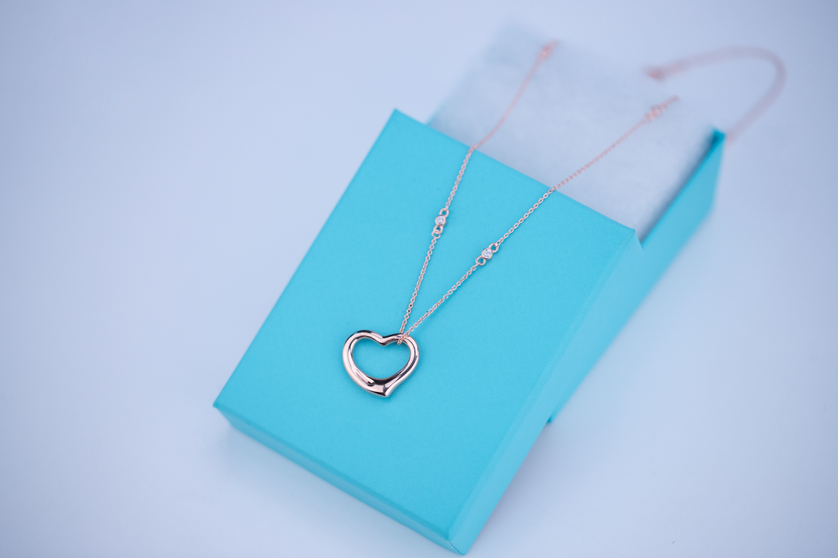 OPEN HEART PEDANT PINK GOLD NECKLACE
