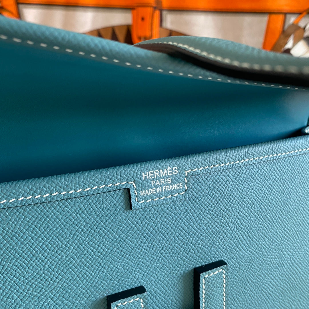 JIGE ELAN 29 CLUTCH IN AEGEAN BLUE CALFSKIN