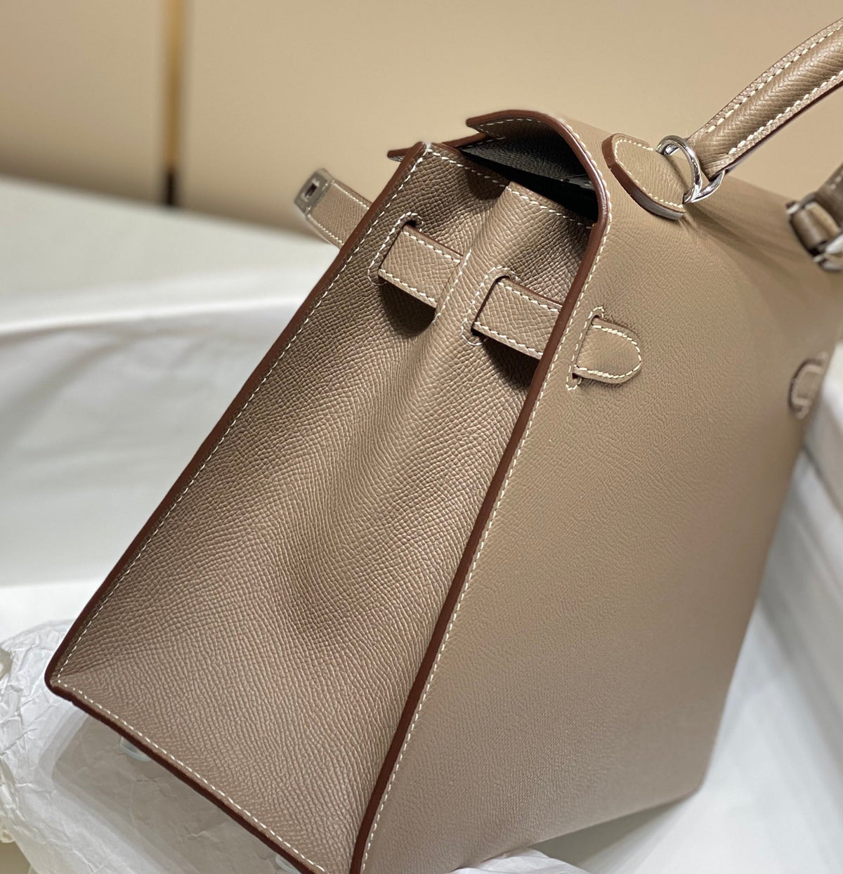 KELLY 28CM IN ETOUPE EPSOM CALFSKIN SLIVER HARDWARE