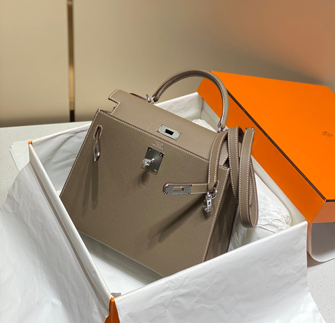 KELLY 28CM IN ETOUPE EPSOM CALFSKIN SLIVER HARDWARE