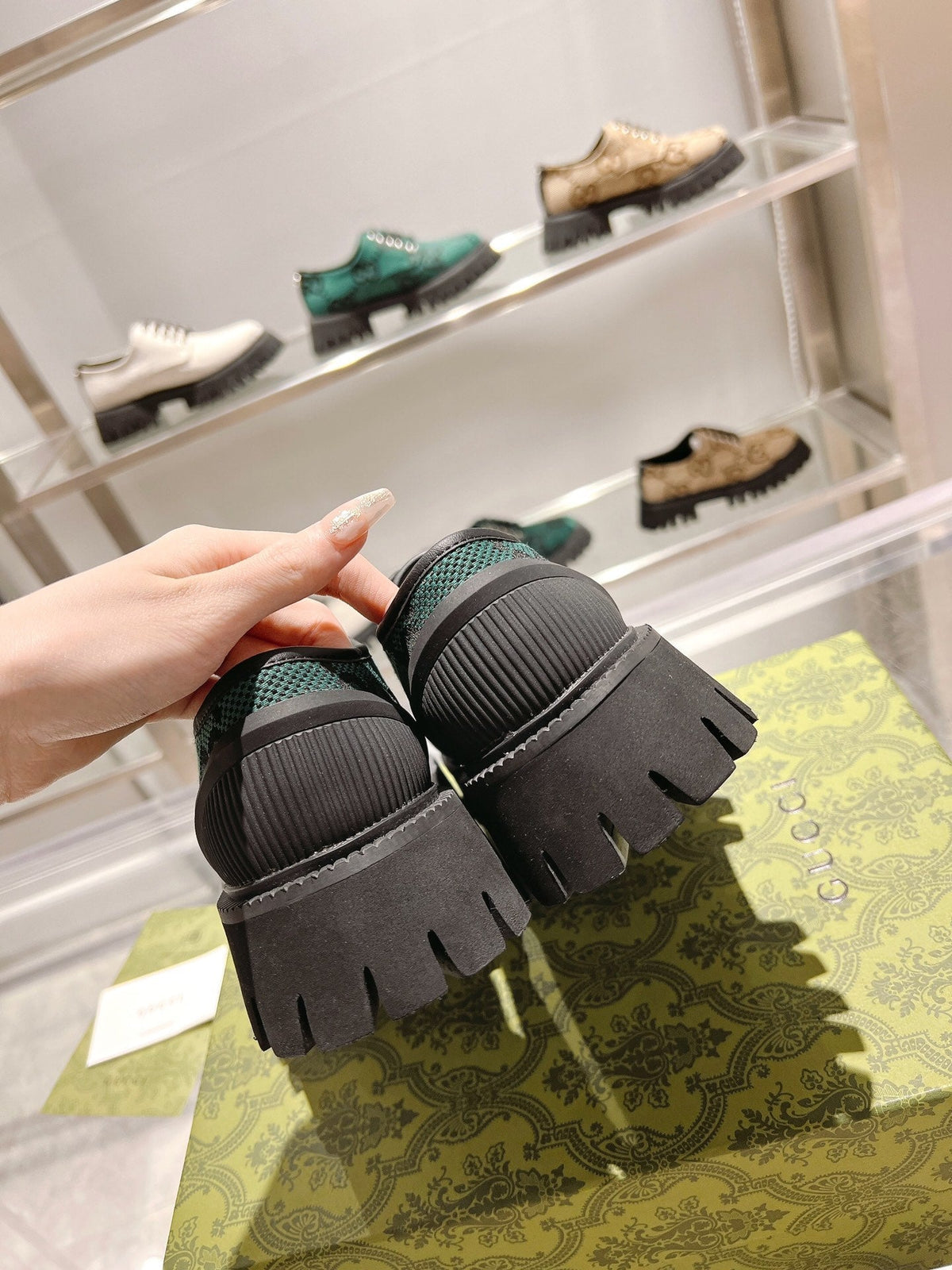 GUCCI 26S LACE-UP SHOES IN DARK GREEN GG CANVAS