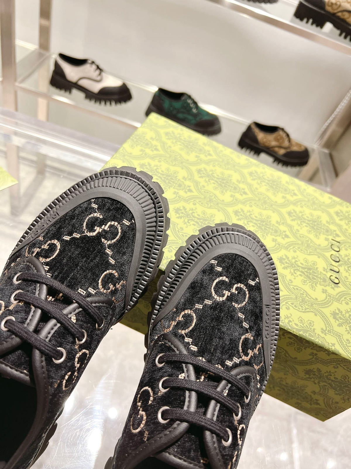 GUCCI 26S LACE-UP SHOES IN BLACK VELVET WITH GG LOGO PATTERN