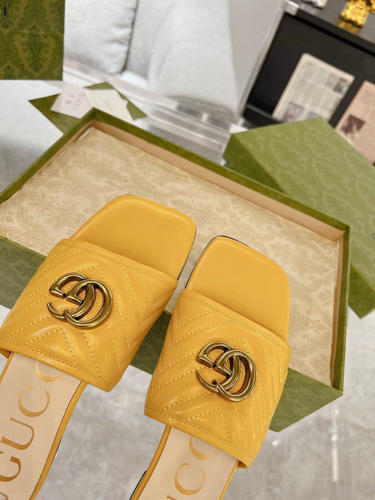 GG EXCLUSIVE SLIDE SANDAL AMBER CALFSKIN