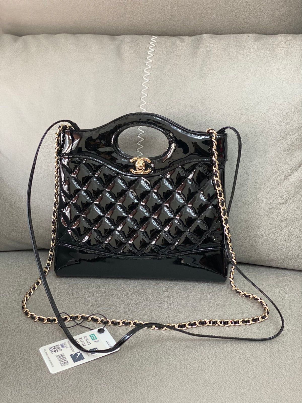CC MINI 23 SHOPPING BAG IN GLOSSY BLACK CALFSKIN
