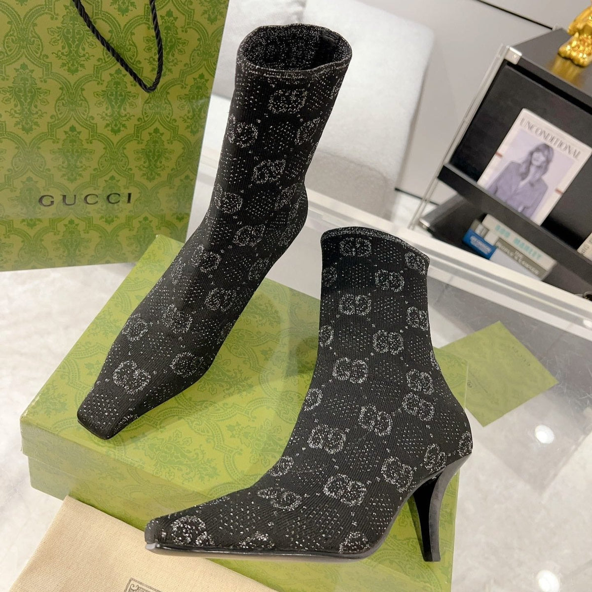ANKLE BOOTS IN BLACK KNITTED FABRIC