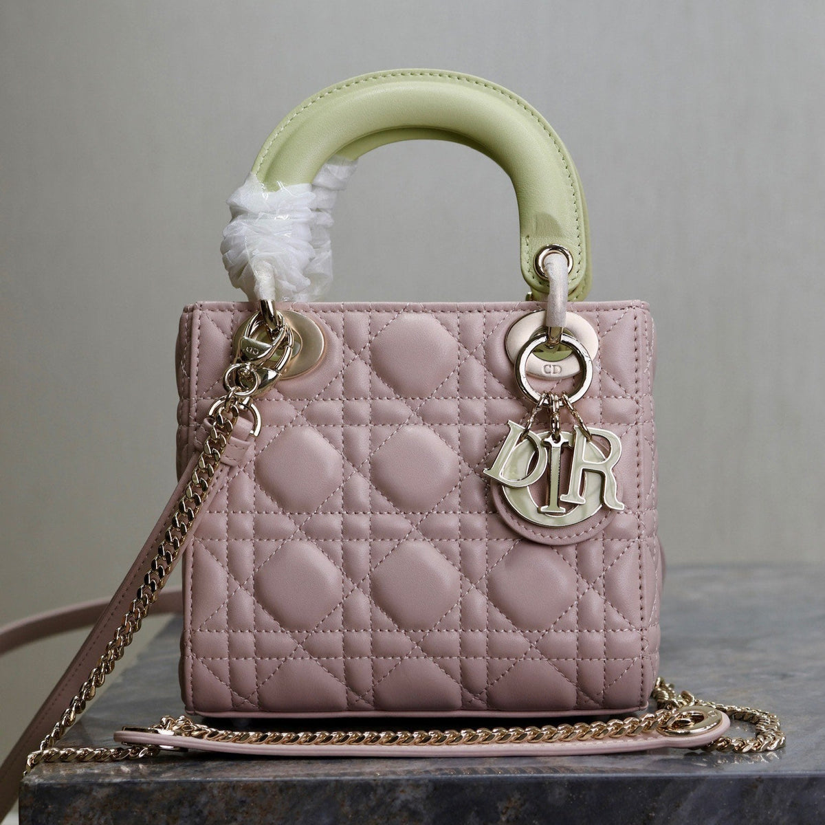 MINI LADY BAG 17 IN BABY PINK QUILTED MACROCANNAGE CALFSKIN SWAMP YELLOW STRAP