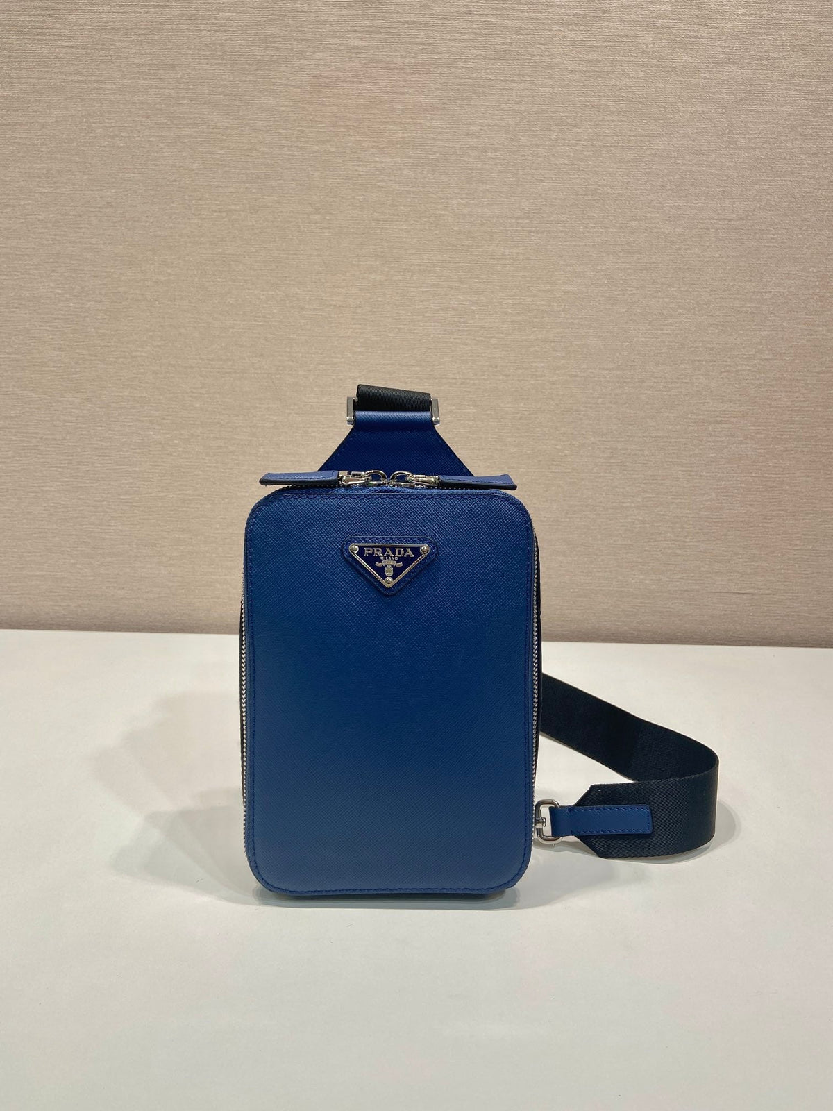 CHEST BAG 20 IN CLASSIC BLUE SAFFIANO LEATHER