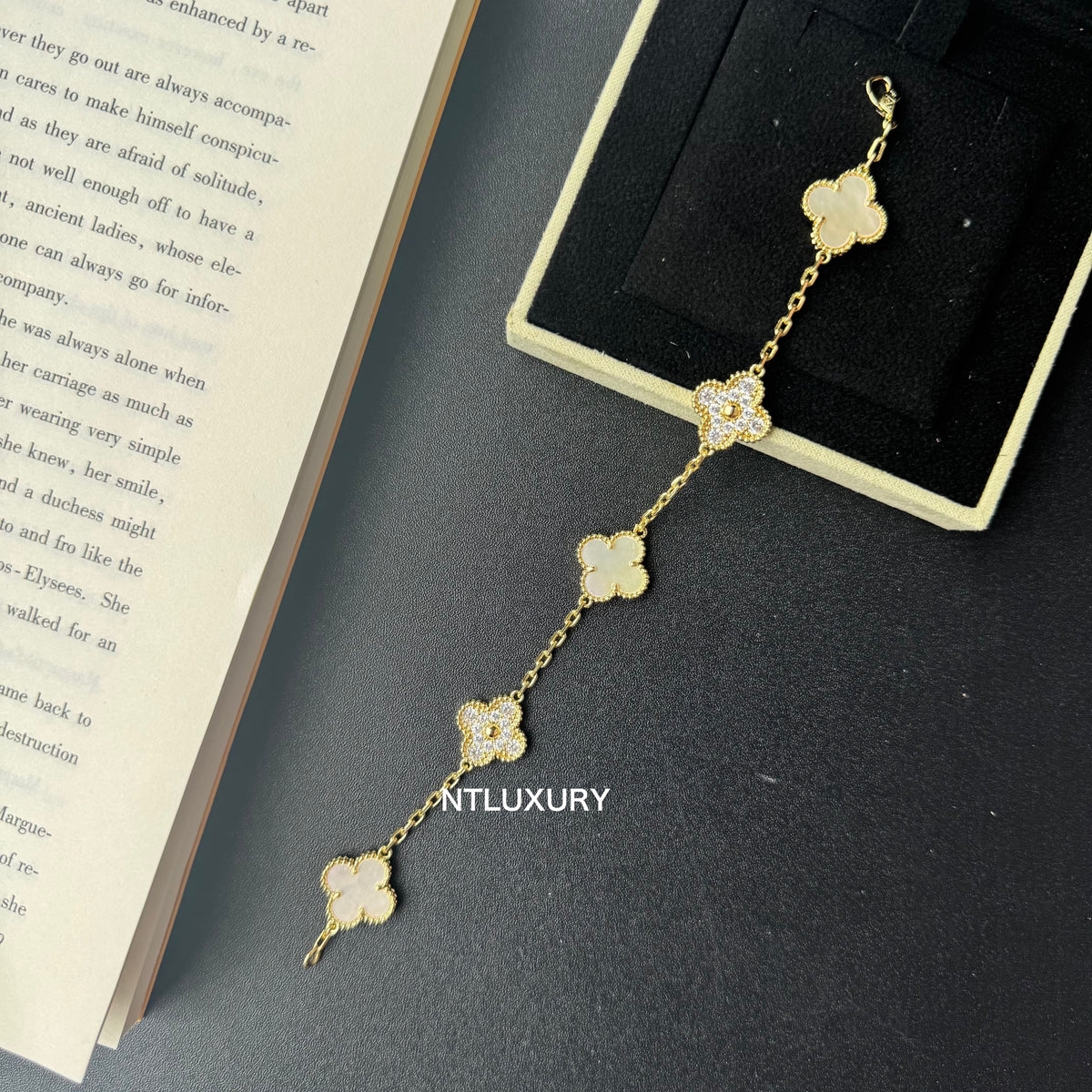 Shell Girl & Shining Leaves Bracelet (White) mysite
