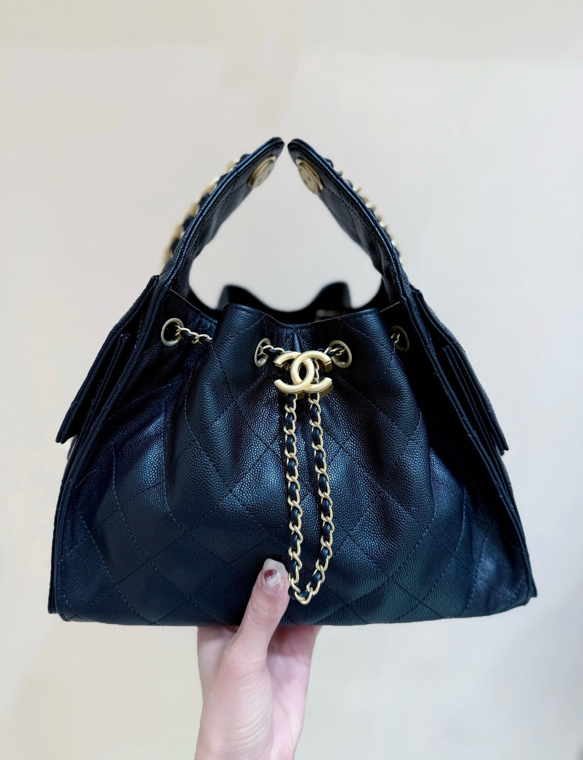 CC 25 HANDBAG IN BLACK 30 GRAINED CALFSKIN GOLD HARDWARE