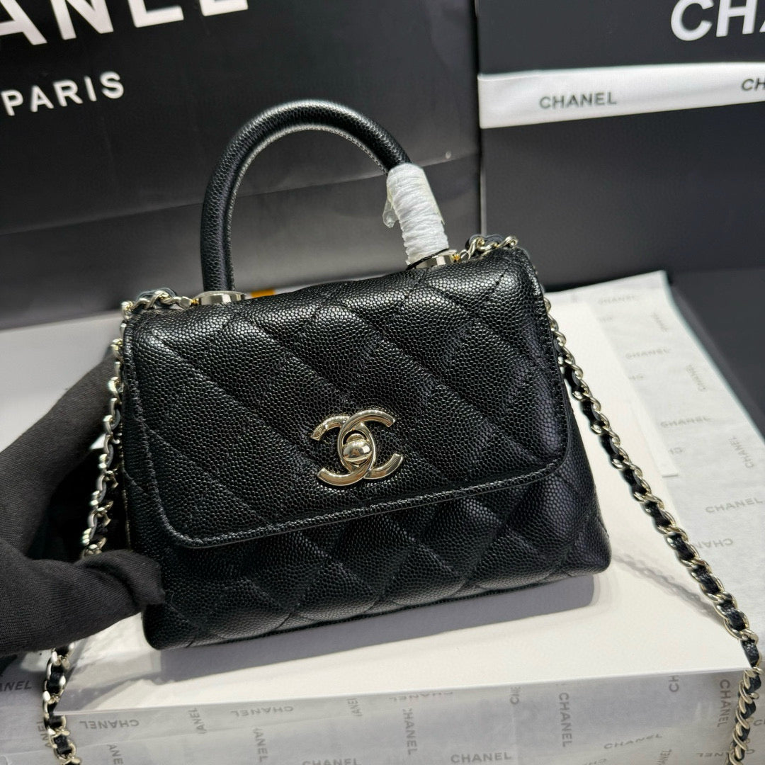 MINI FLAP BAG 14 IN BLACK GRAINED CALFSKIN GOLD HARDWARE