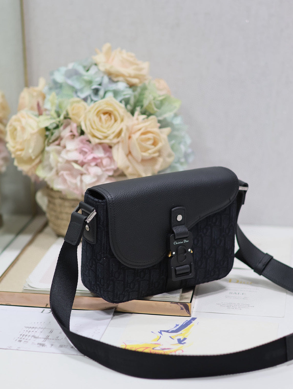 MEDIUM SADDLE MESSENGER BAG IN BLACK OBLIQUE JACQUARD AND BLACK GRAINED CALFSKIN
