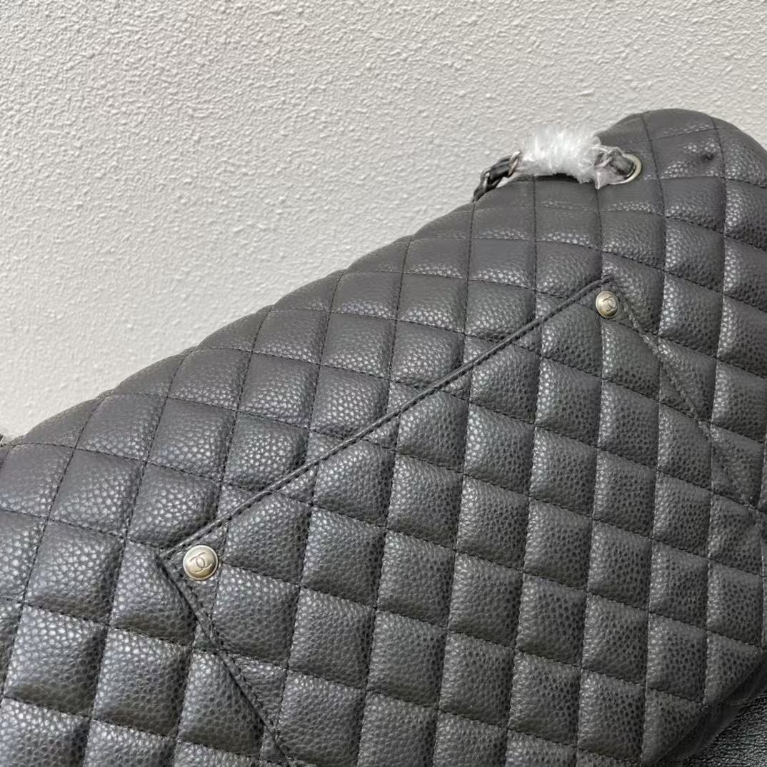 CC CLASSIC FLAP BAG 46 IN BLACK QUILTED CALFSKIN