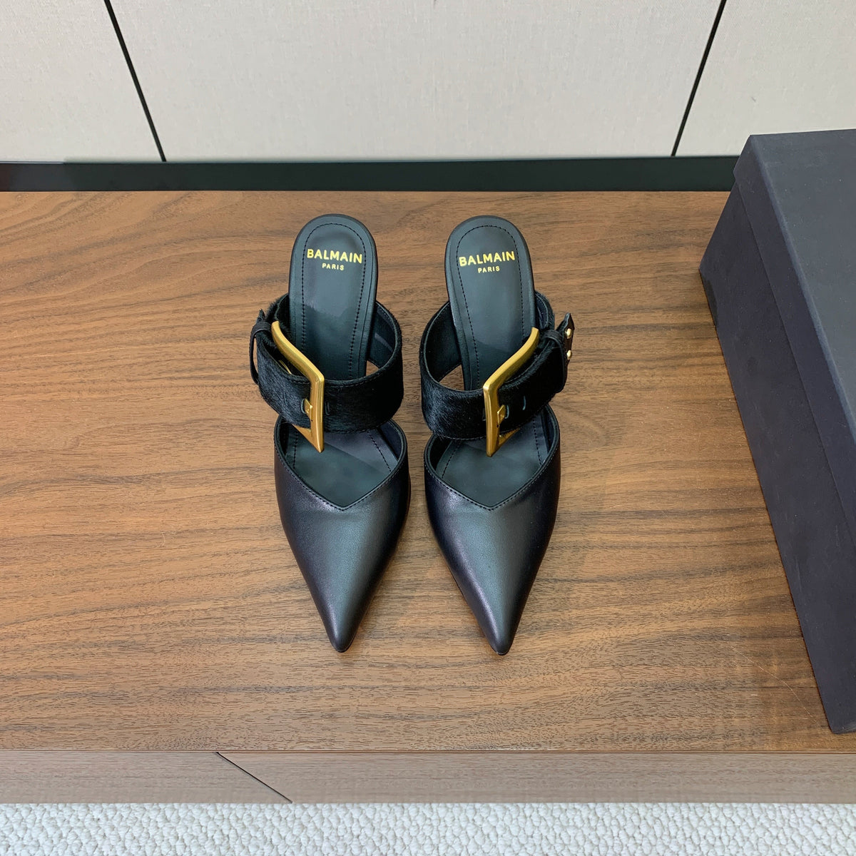 BALMAIN 26S HIGH-HEELED MULES 95 MM IN BLACK CALFSKIN AND PONY HAIR