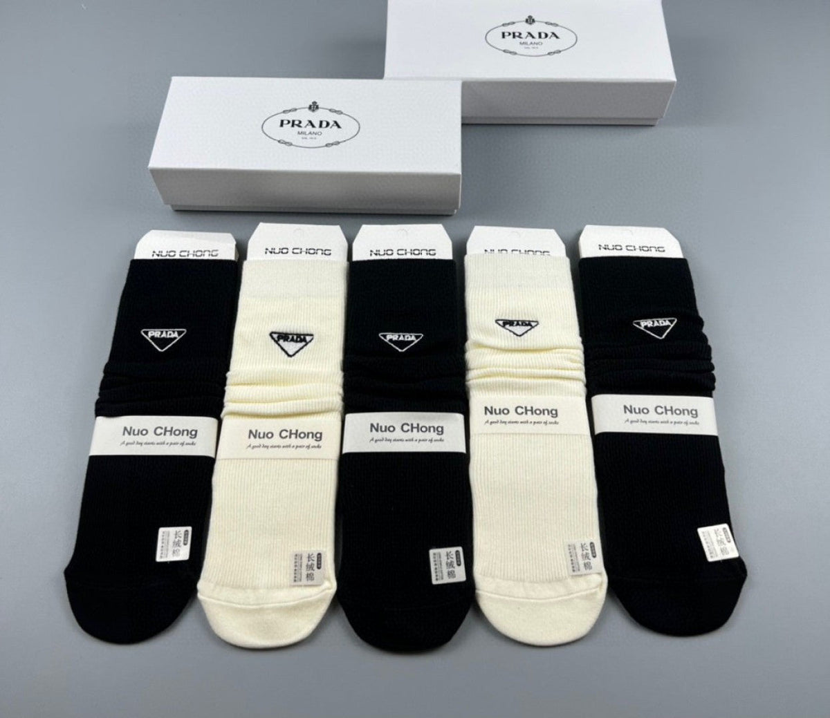 PRADA 26S CREW SOCKS 893687 (1 BOX)