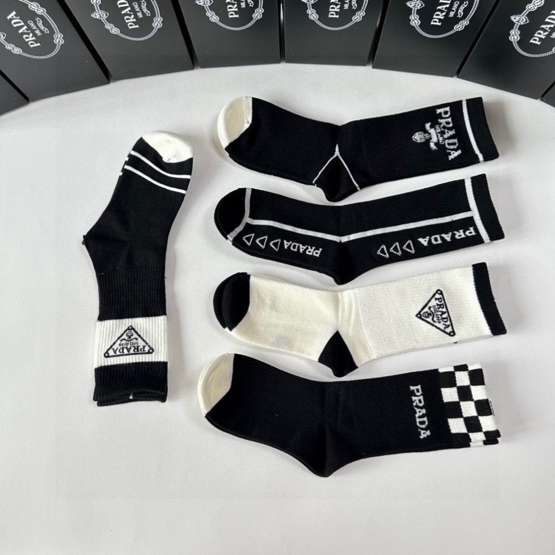PRADA 26S CREW SOCKS 370239 (1 BOX)