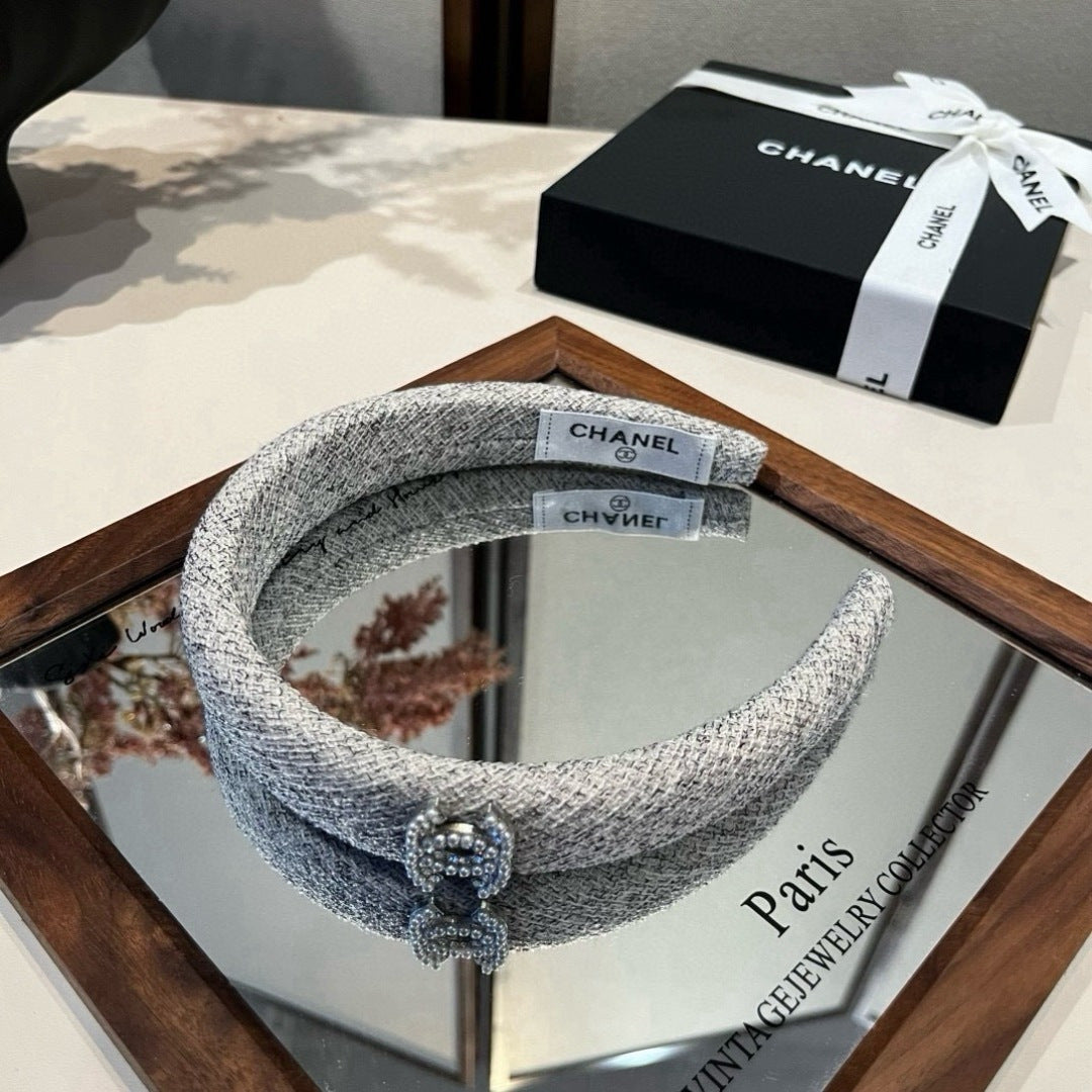 CHANEL 26S HEADBAND IN GREY TWEED 503058