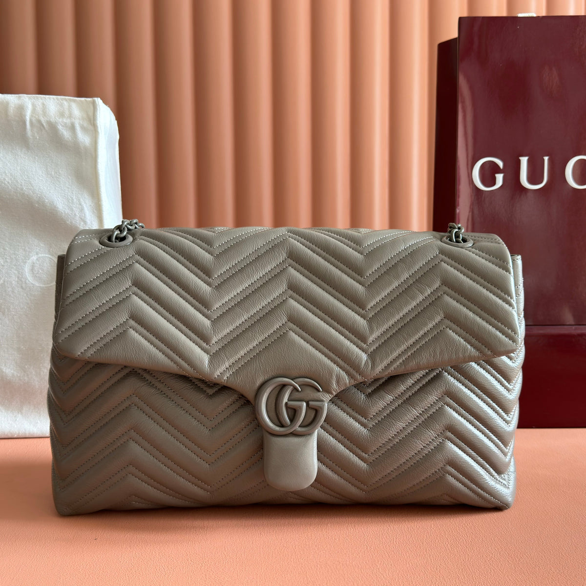 GUCCI 26S GG MARMONT BAG 37 IN BROWNISH GRAY CALFSKIN