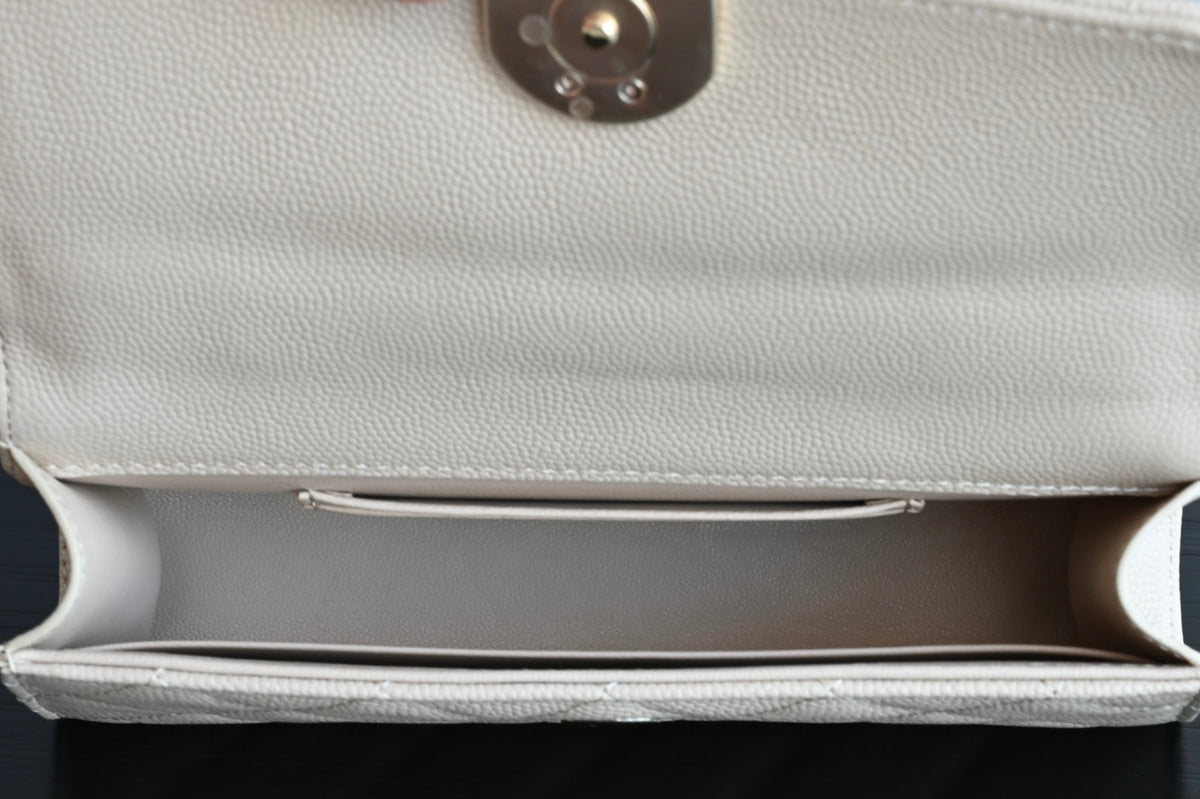 CHANEL 25S KELLY 18 CM IN BEIGE LAMBSKIN