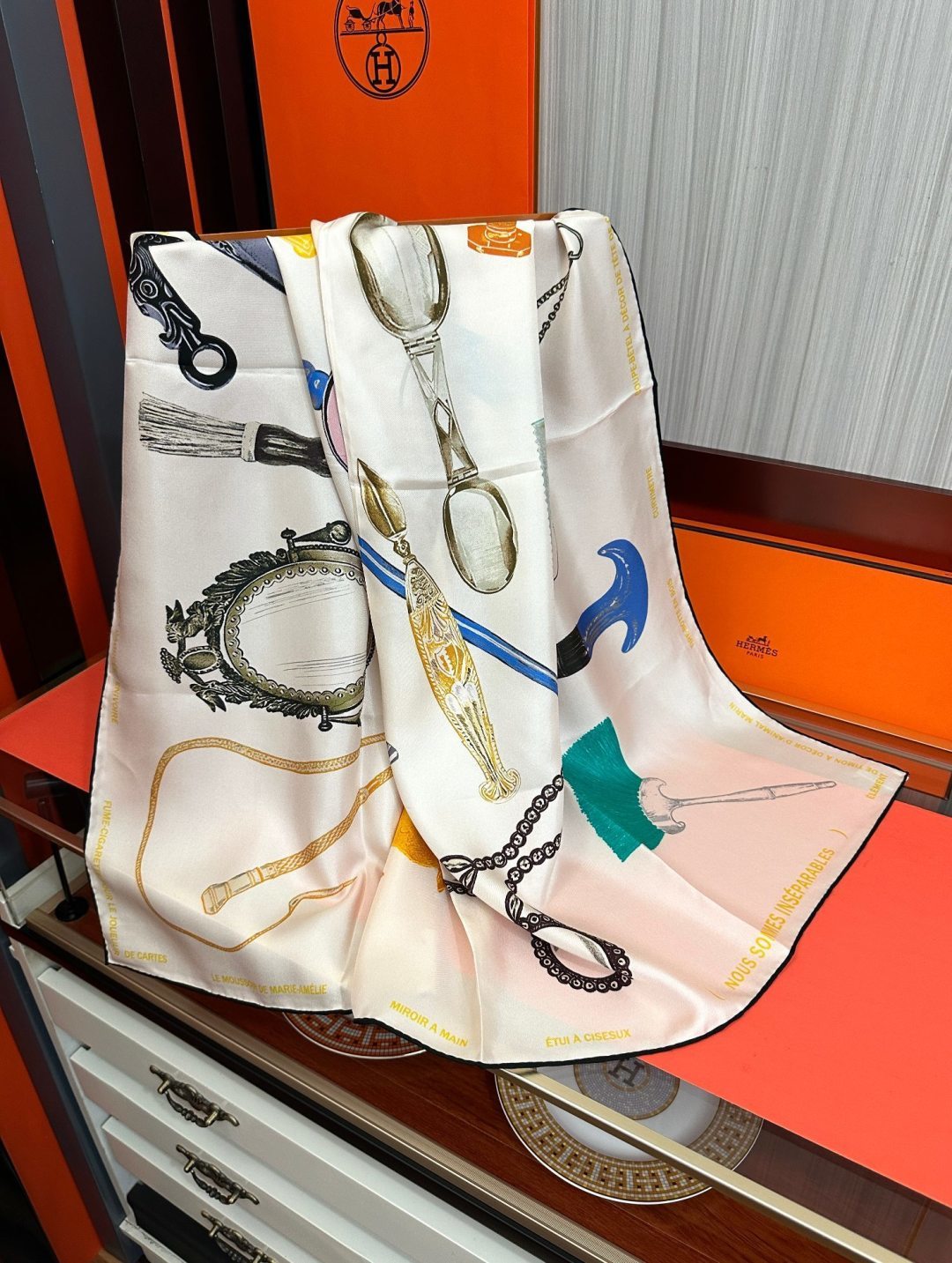 HERMES 26S SCARF 90 IN SILK 492532