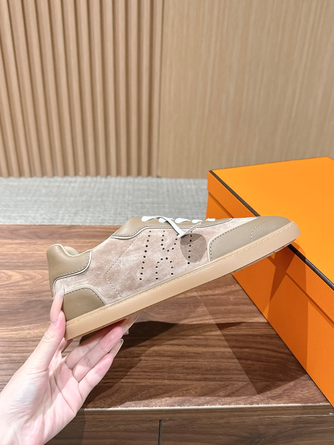 HM 26S GET SNEAKERS IN SAND BEIGE CALFSKIN MIX SUEDE