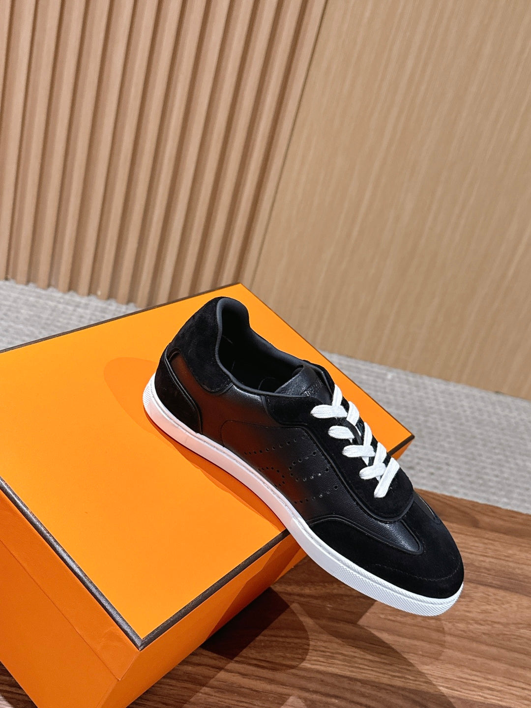 HM 26S GET SNEAKERS IN BLACK CALFSKIN AND SUEDE