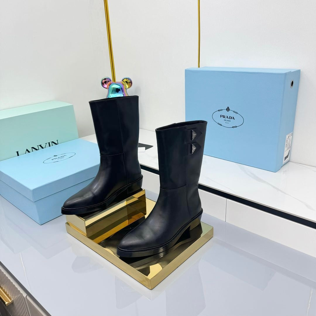 PRADA 25S BROOKLYN BOOTS 50MM IN BLACK CALFSKIN WITH LOGO