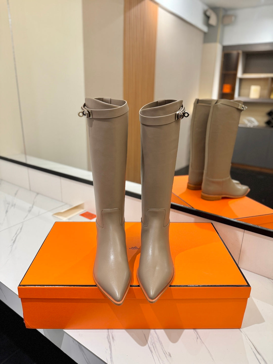 HM 26S JUMPING BOOTS IN GREYISH BEIGE CALFSKIN