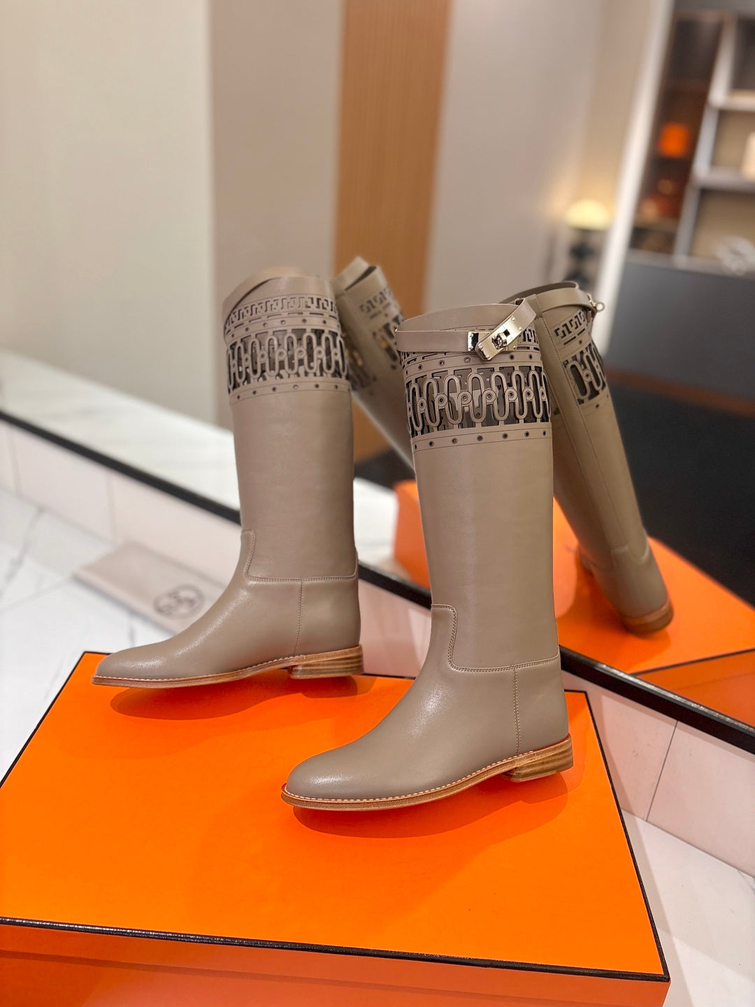 HM 26S PERFORATED HIGH-TOP BOOTS IN GREYISH BEIGE CALFSKIN