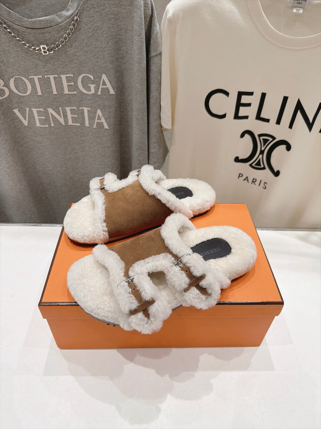 HM 26S CHYPRE SANDALS IN BROWN SUEDE AND CREAM WHITE WOOL
