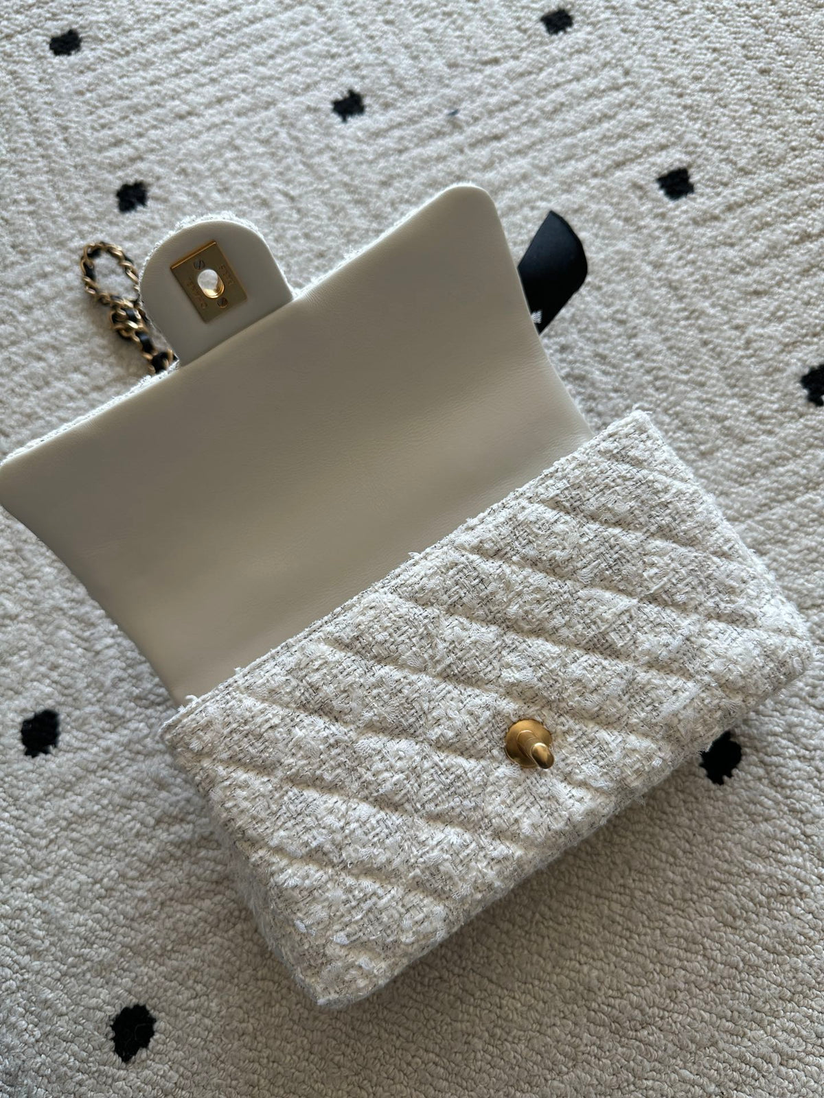 CHANEL 25S MINI FLAP BAG 23 IN CREAM WHITE TWEED WITH GOLD HARDWARE