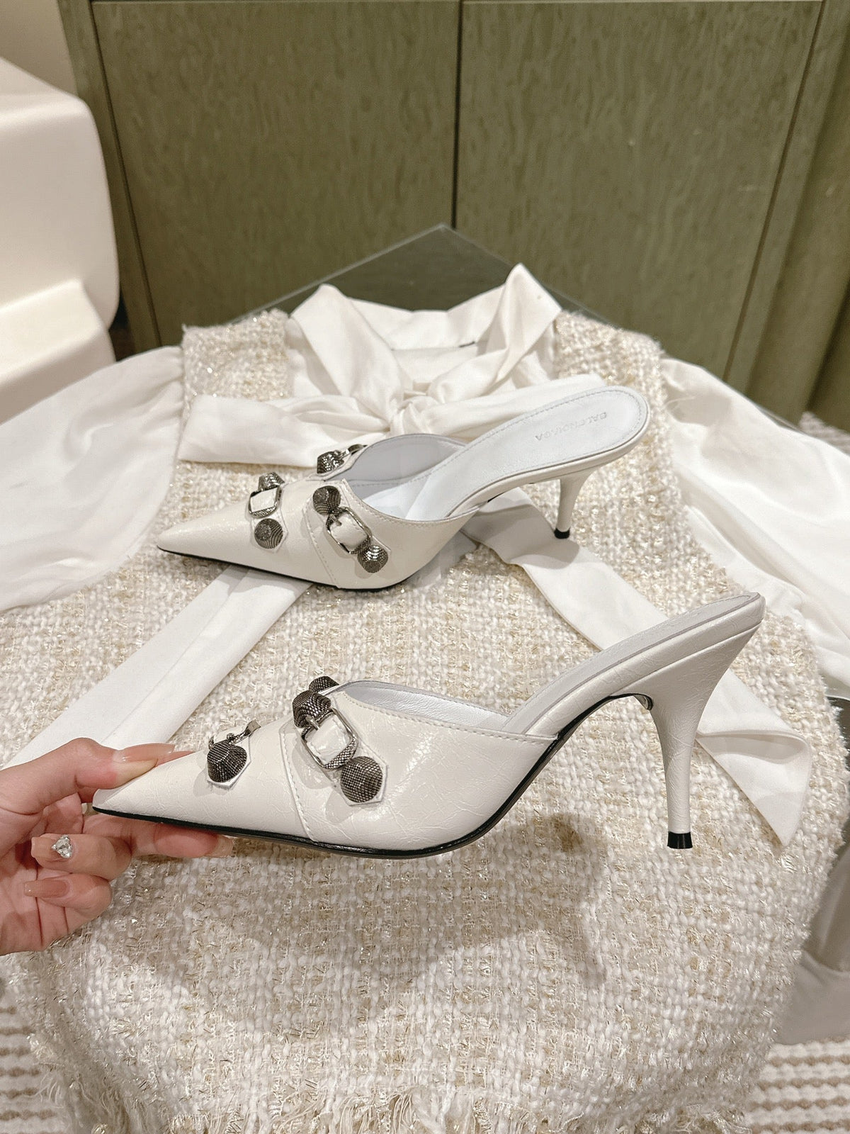 CAGOLE POINTED HIGH MULES IN WHITE SHINY CALFSKIN