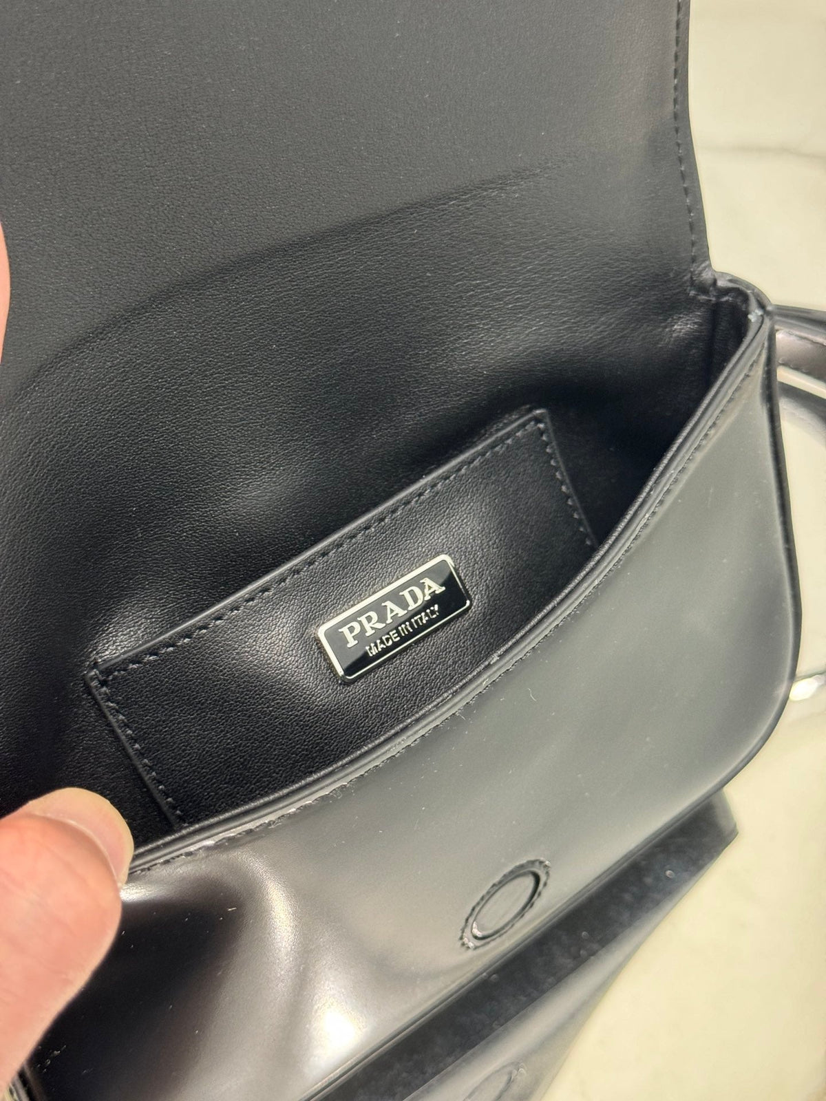 FLAP BAG 18 IN BLACK SHINY CALFSKIN