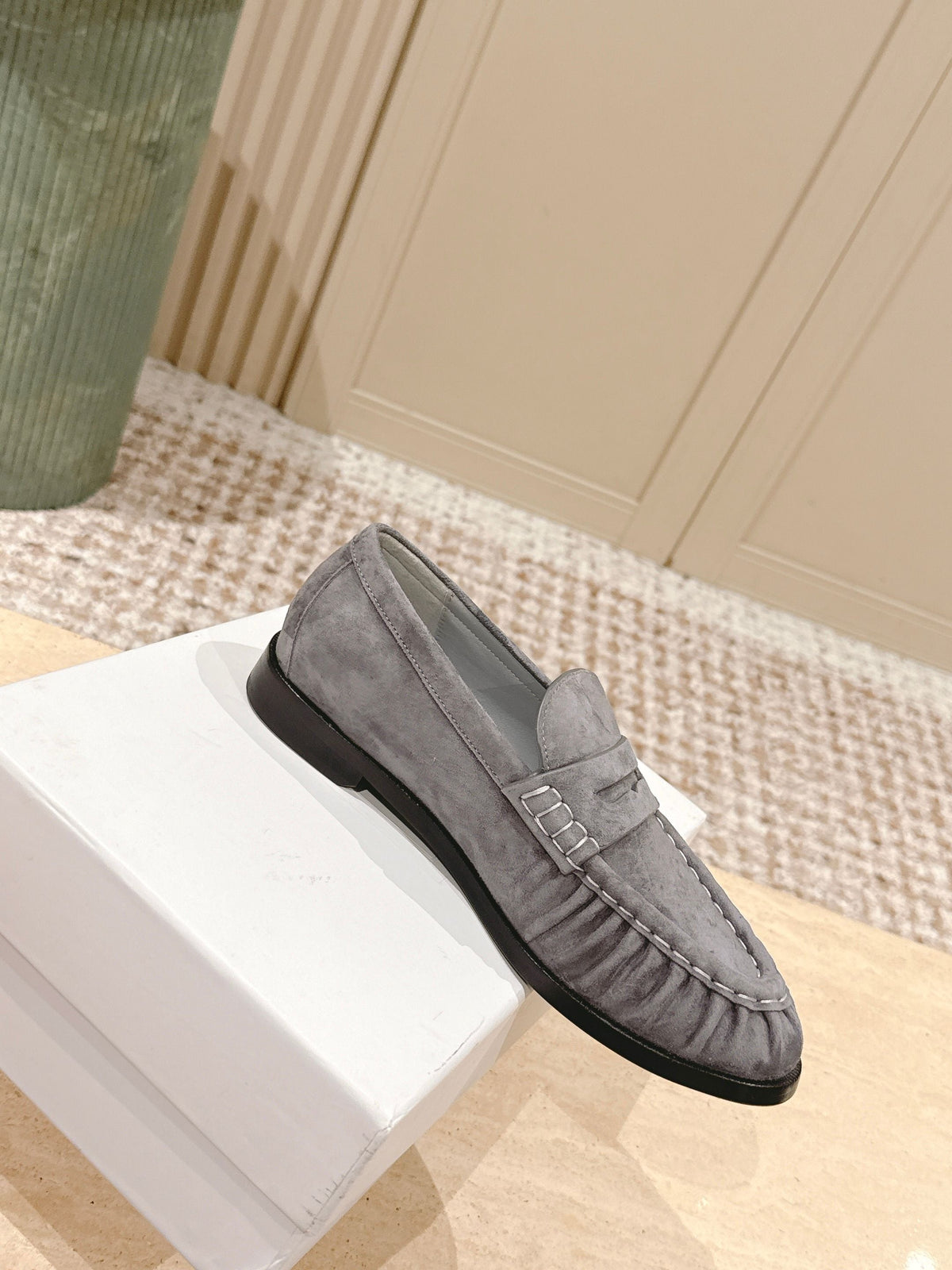 YSL 25S SAINT LAURENT LOAFERS IN GRAY SUEDE WITH SMALL LOGO