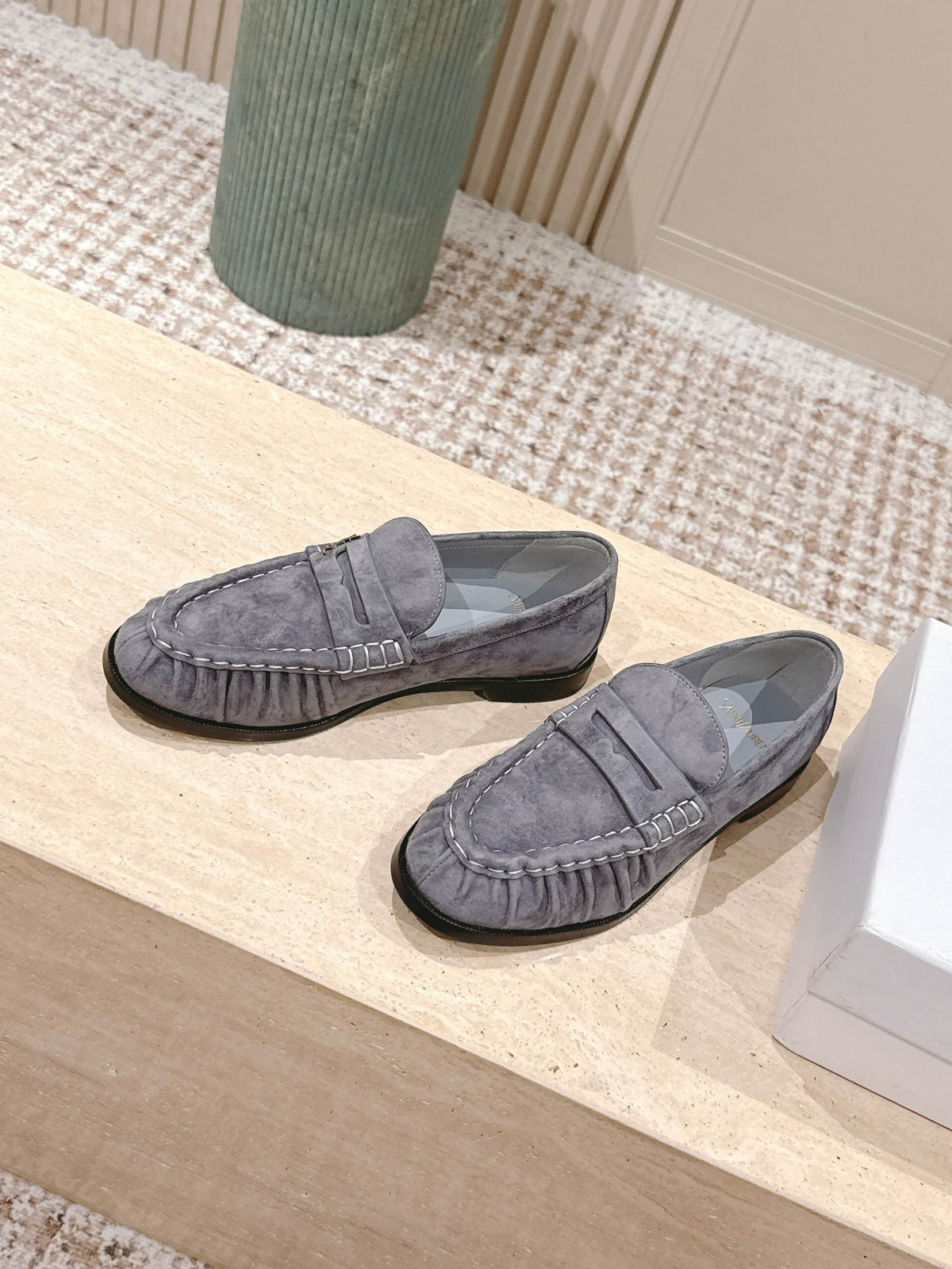 YSL 25S SAINT LAURENT LOAFERS IN GRAY SUEDE WITH SMALL LOGO