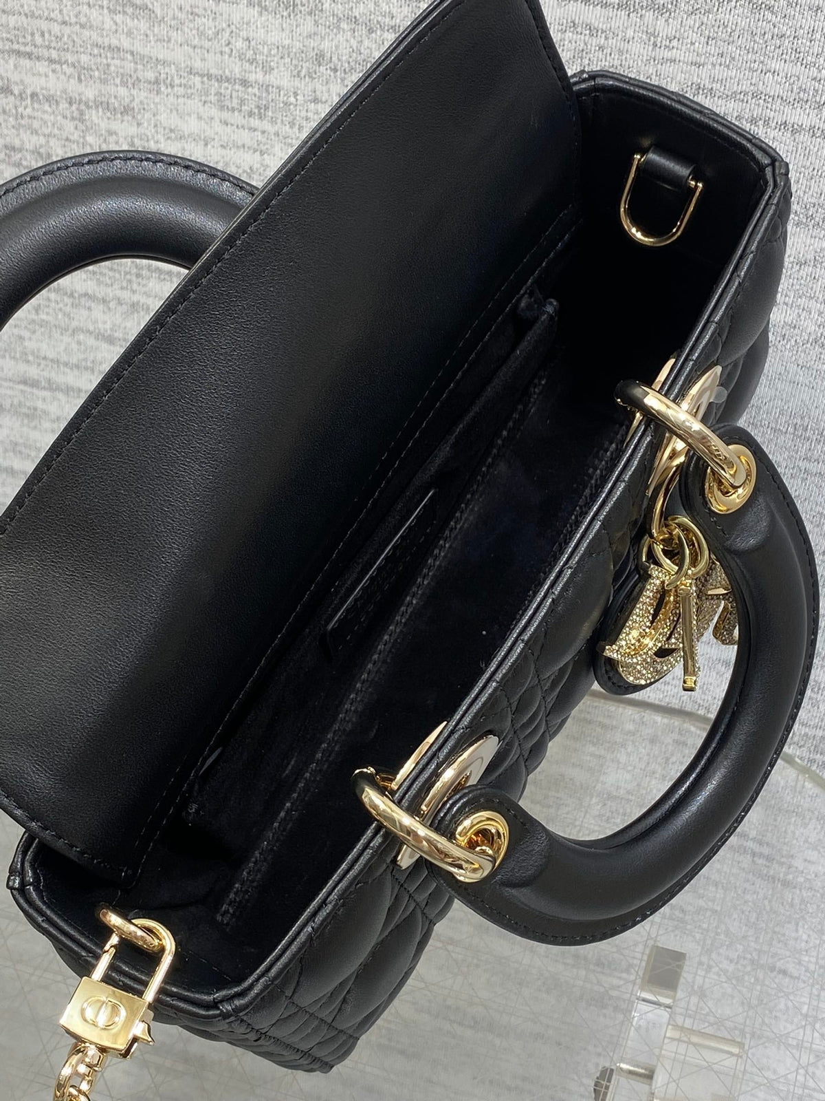 DIOR 25S SMALL LADY D‑JOY BAG 22 IN BLACK CALFSKIN GOLD HARDWRE