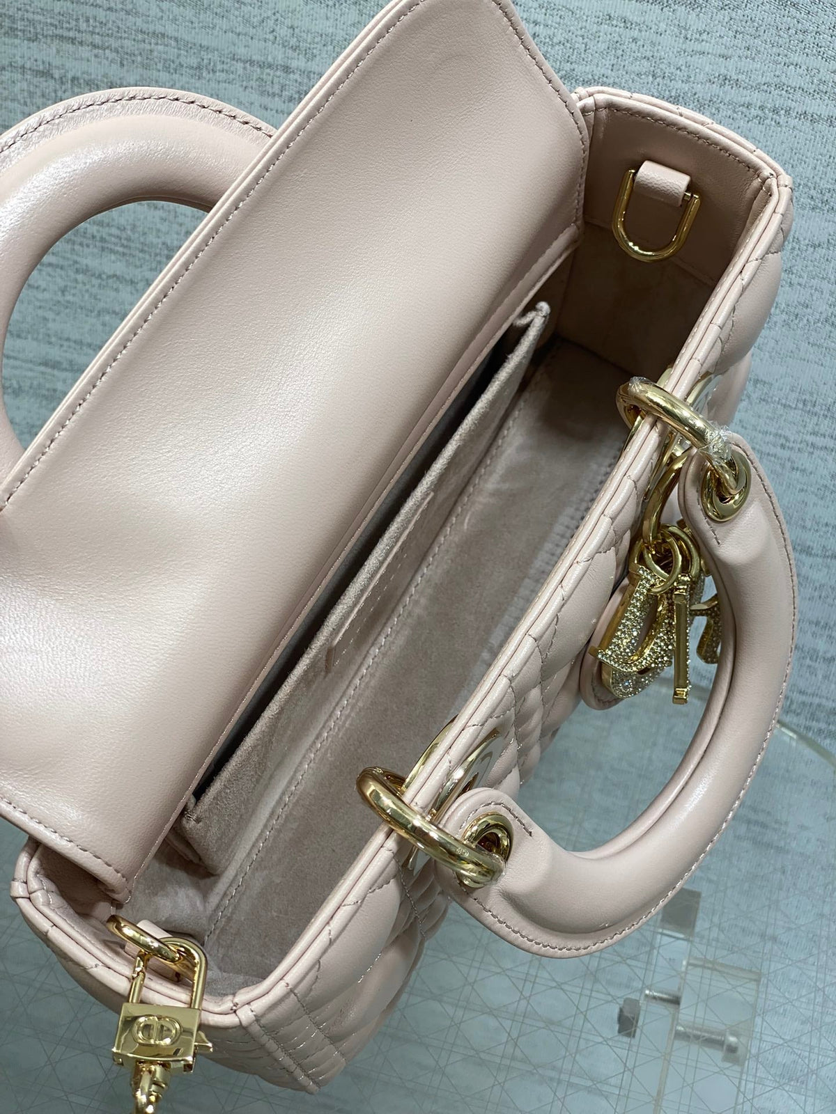 DIOR 25S SMALL LADY D‑JOY BAG 22 IN BABY PINK CALFSKIN GOLD HARDWRE