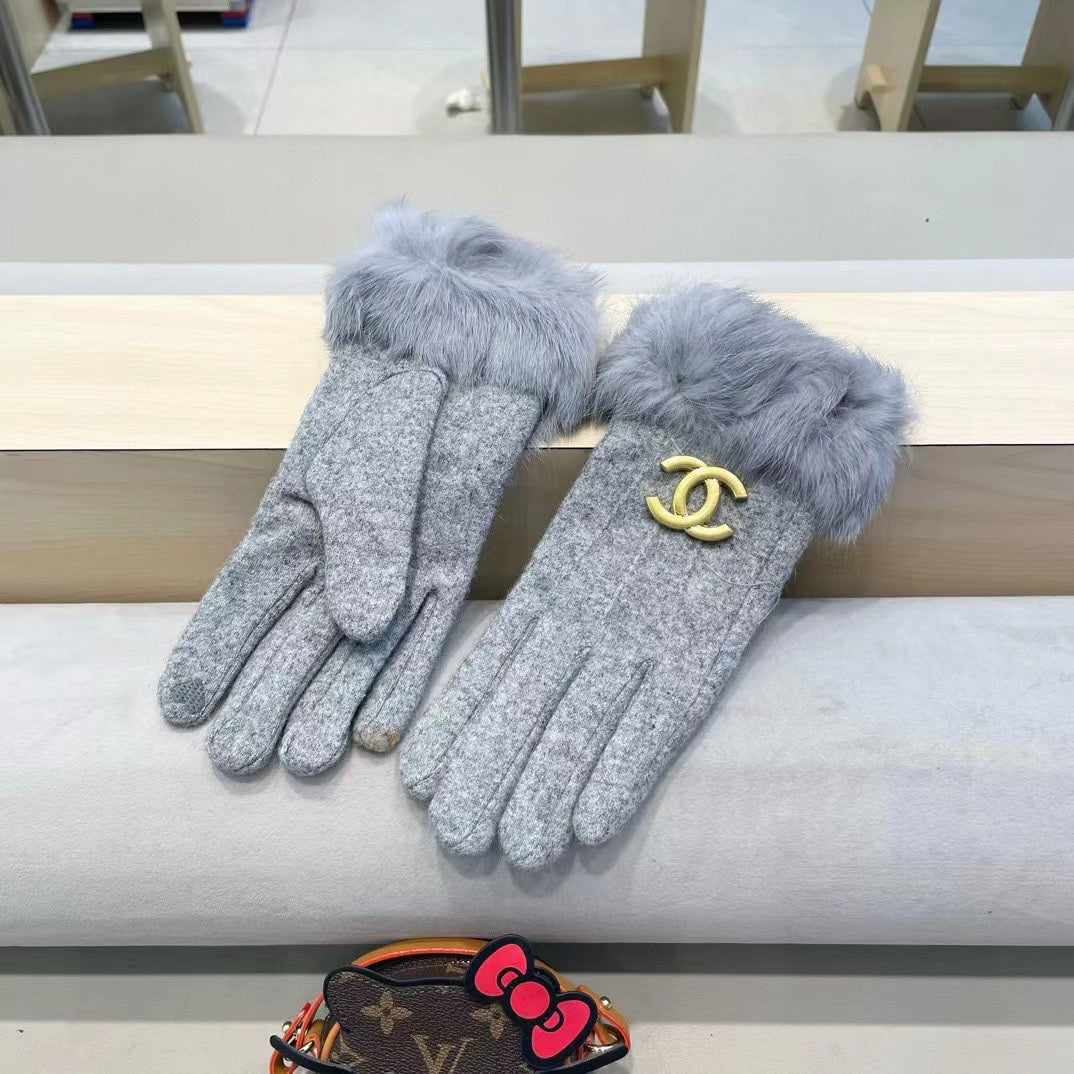 GLOVES IN COOL GRAY WOOL AND RABBIT FUR 417170