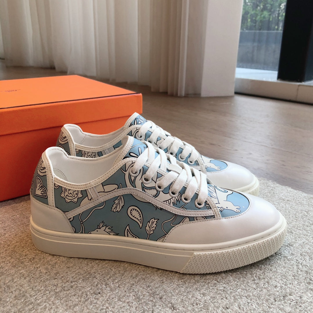 GET SNEAKER WHITE CALFSKIN WITH SKY MOTIFS