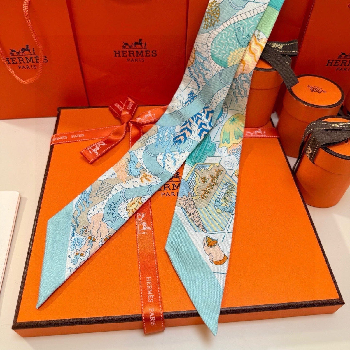 HERMES 26S TWILLY SCARF 86 IN SILK 492606