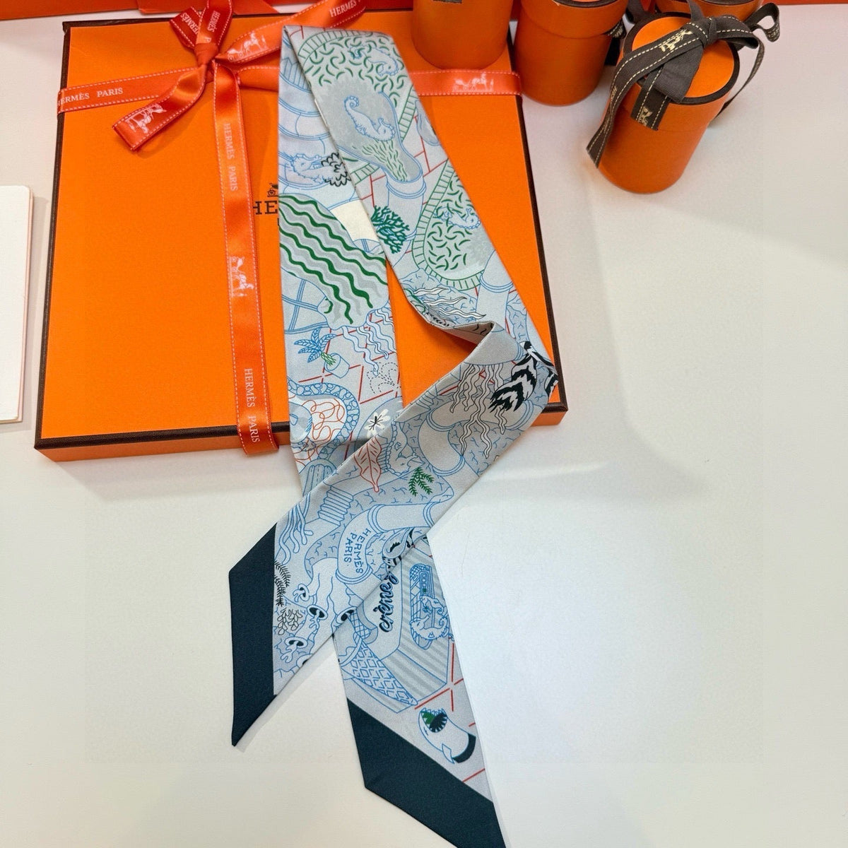 HERMES 26S TWILLY SCARF 86 IN SILK 492608