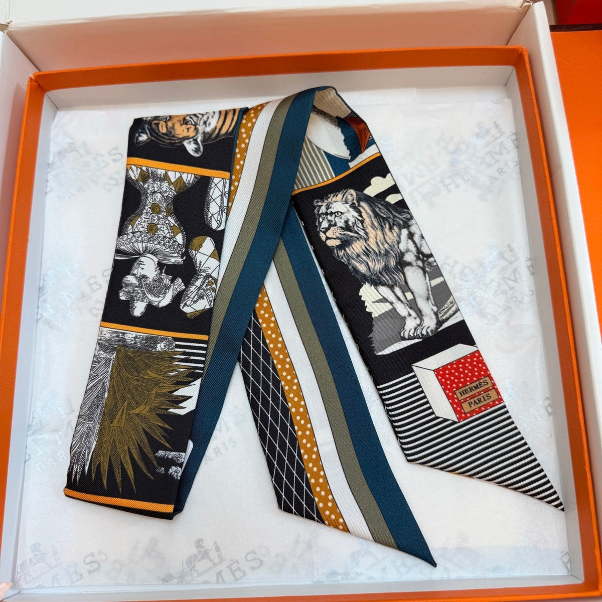 HERMES 26S TWILLY SCARF 86 IN SILK 492616