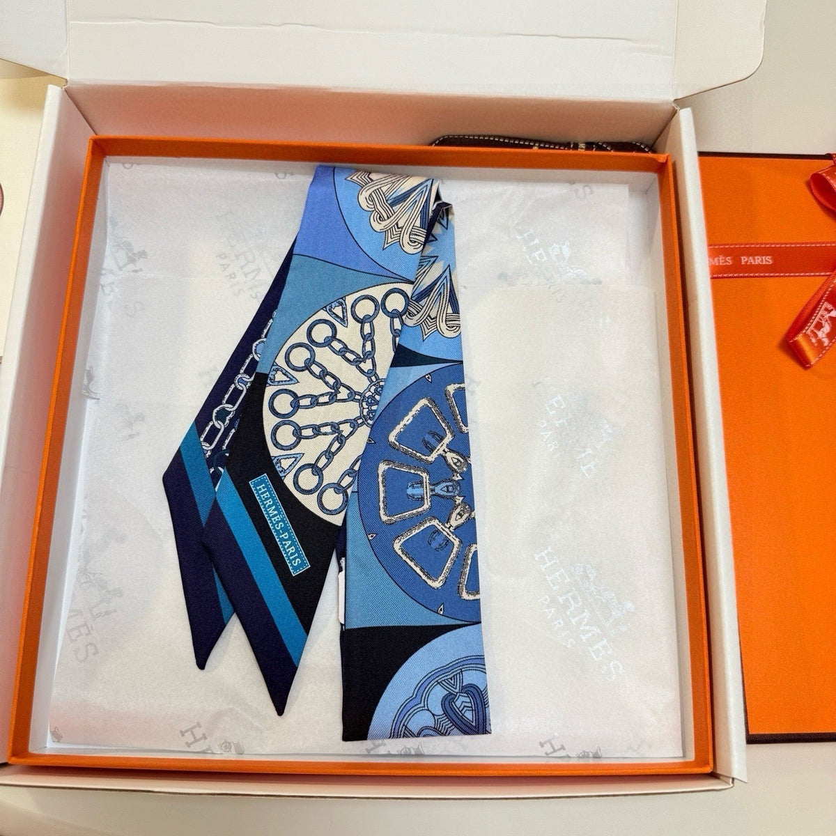 HERMES 26S TWILLY SCARF 86 IN SILK 492639