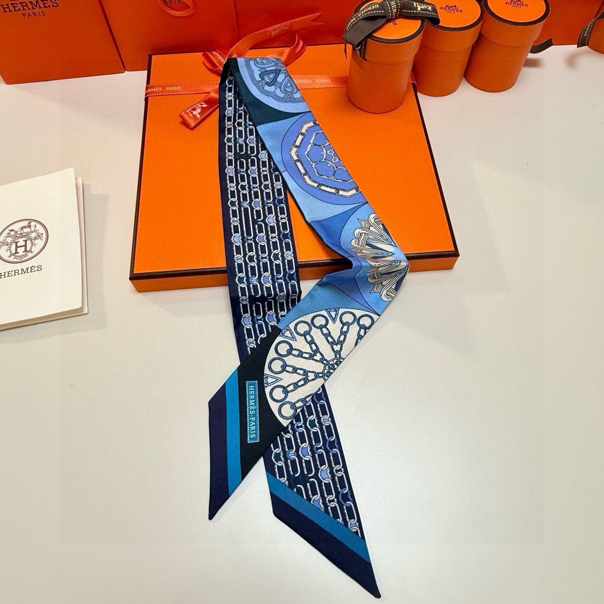 HERMES 26S TWILLY SCARF 86 IN SILK 492639