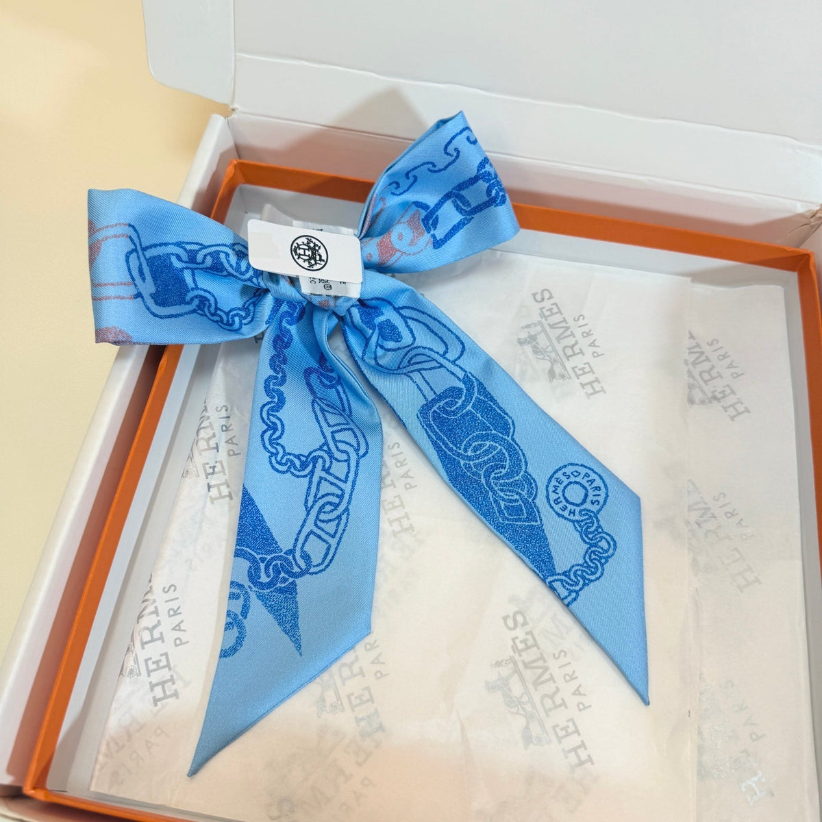HERMES 26S TWILLY SCARF 86 IN SILK 492624