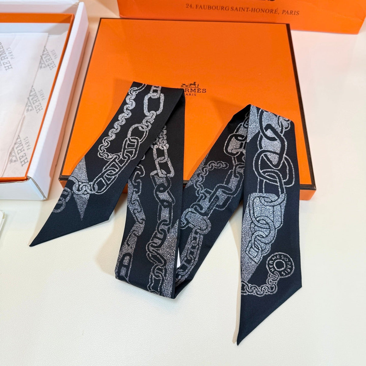 HERMES 26S TWILLY SCARF 86 IN SILK 492628