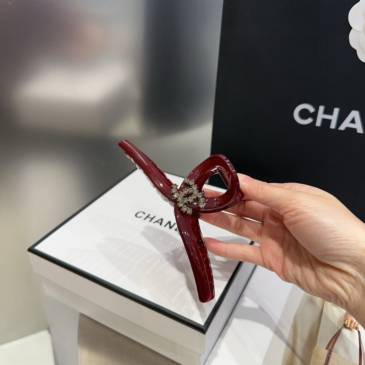CHANEL 26S HAIR CLIP IN RED ACETATE 512102