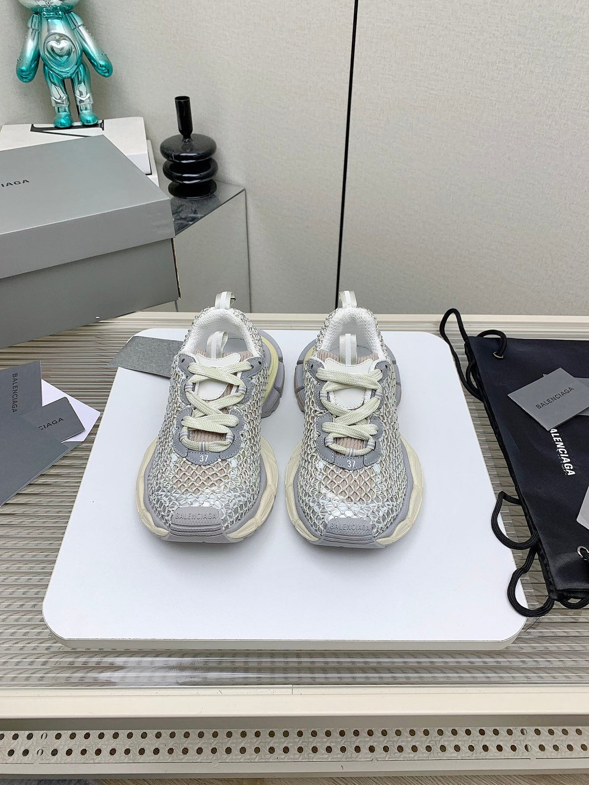 XL FISHNET SNEAKER IN GRAY AND BEIGE MESH, POLYURETHANE, POLYESTER WITH RHINESTONES