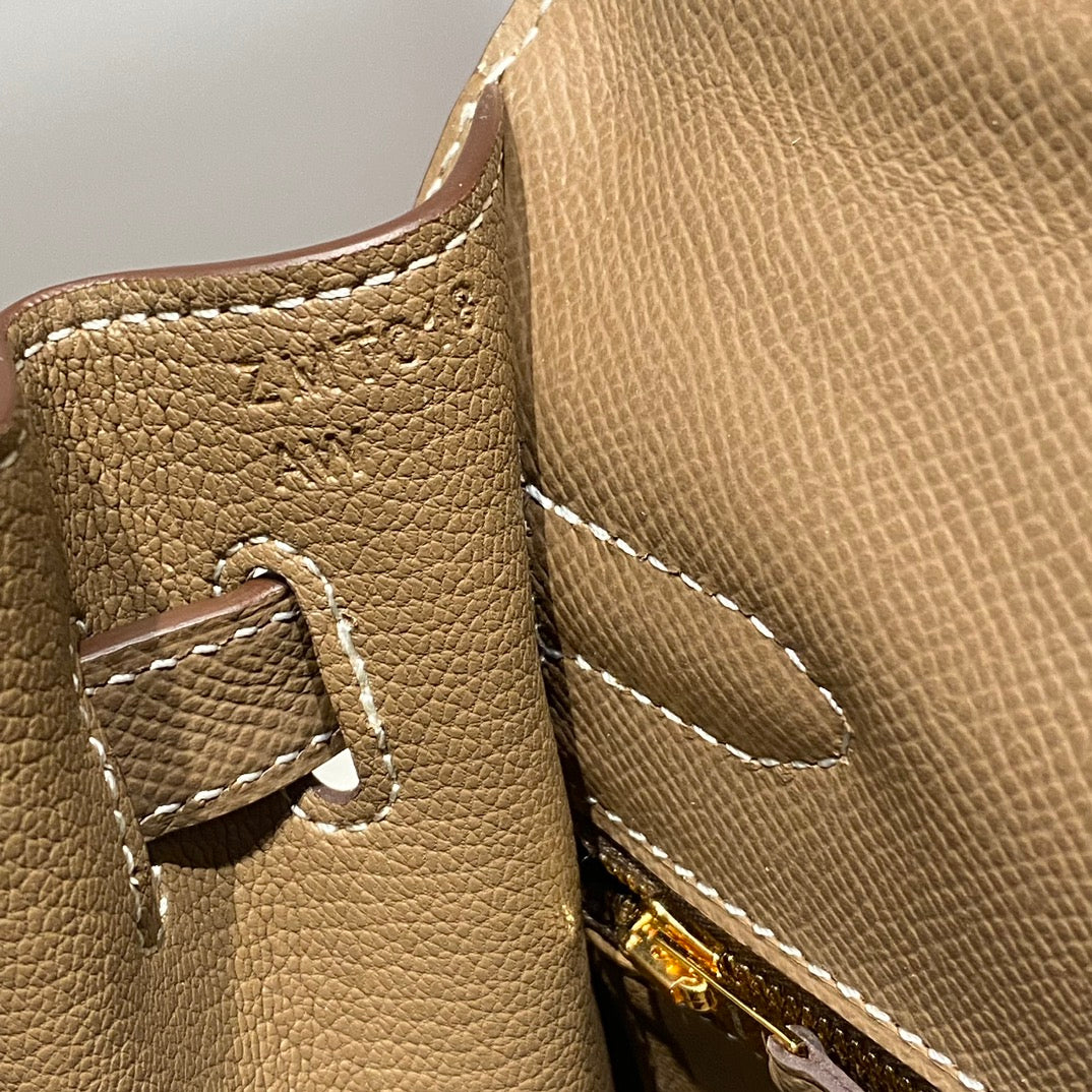 KELLY 32CM IN ETOUPE EPSOM CALFSKIN GOLD HARDWARE