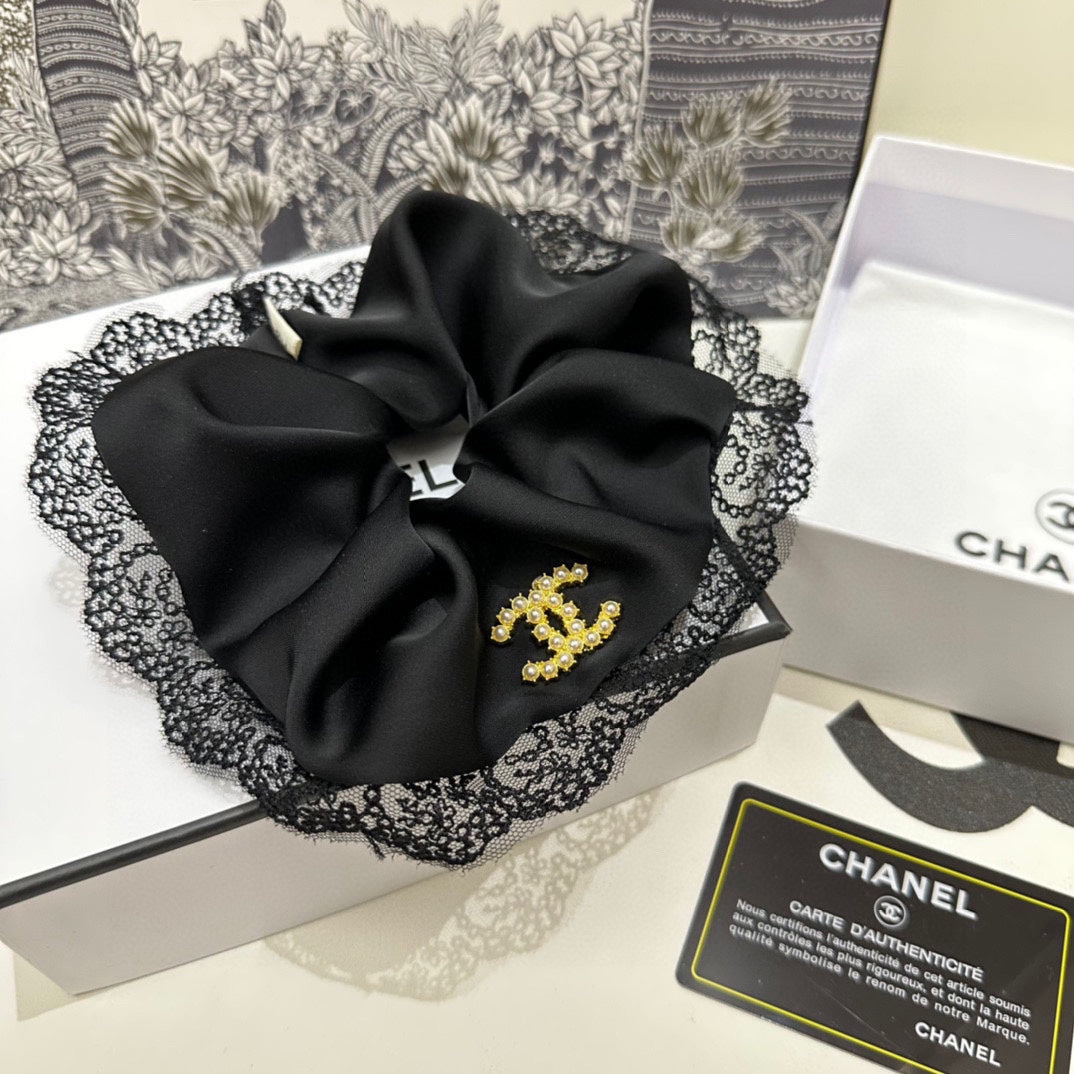 BLACK SILK SCRUNCHIE 432826