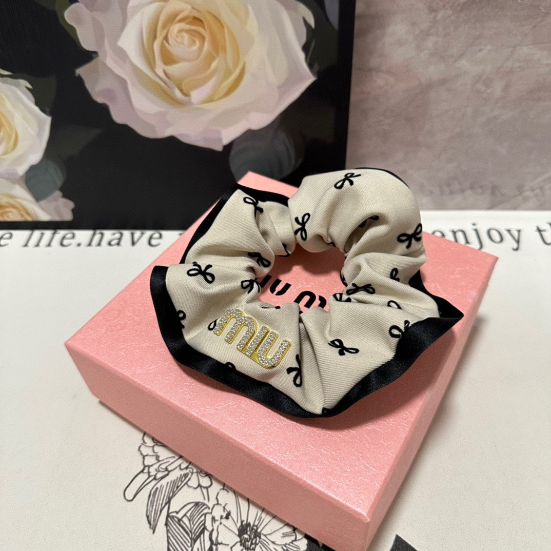 HAIR TIE IN BEIGE MIX BLACK SPANDEX FABRIC 432828